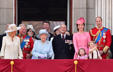 Дети Кейт и Уильяма очаровали всех присутствующих на параде по случаю дня рождения Елизаветы II