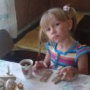 При ходьбе косолапит: пропала 6-летняя Алена Попова