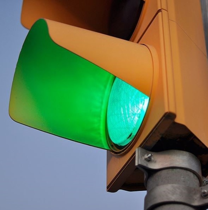Красный, желтый, зеленый: светофоры Тюмени контролируют SIM-карты 
