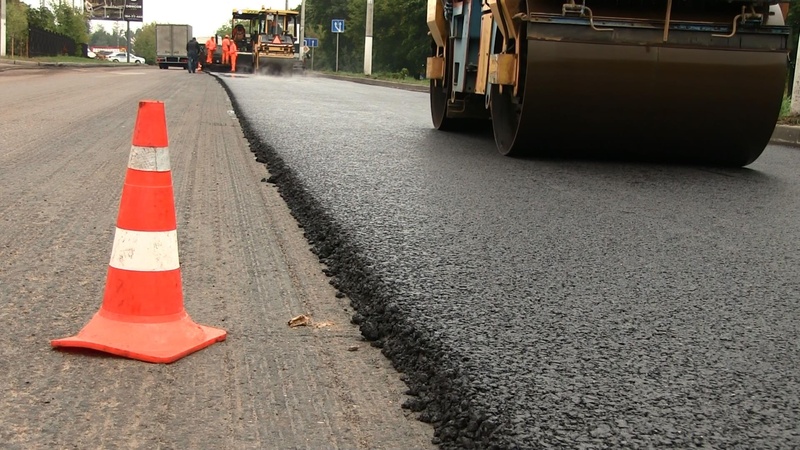 В Тюменской области продолжают ремонтировать дороги