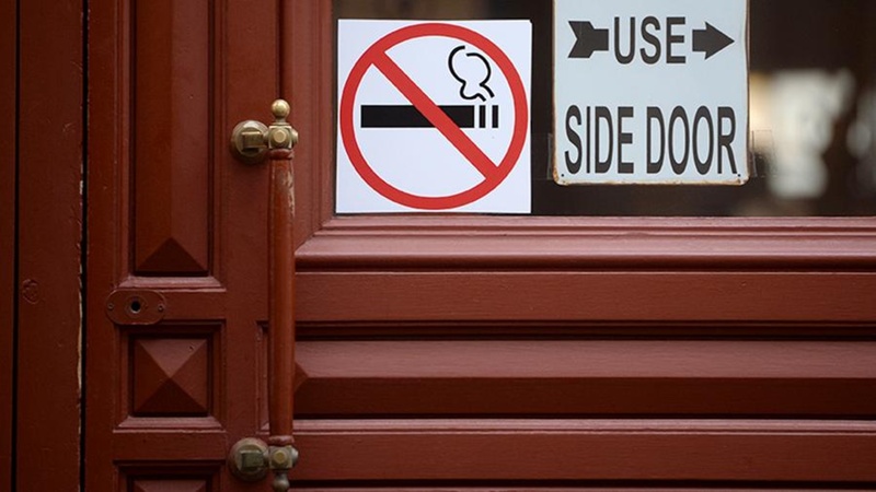 В России могут запретить курение бестабачных смесей