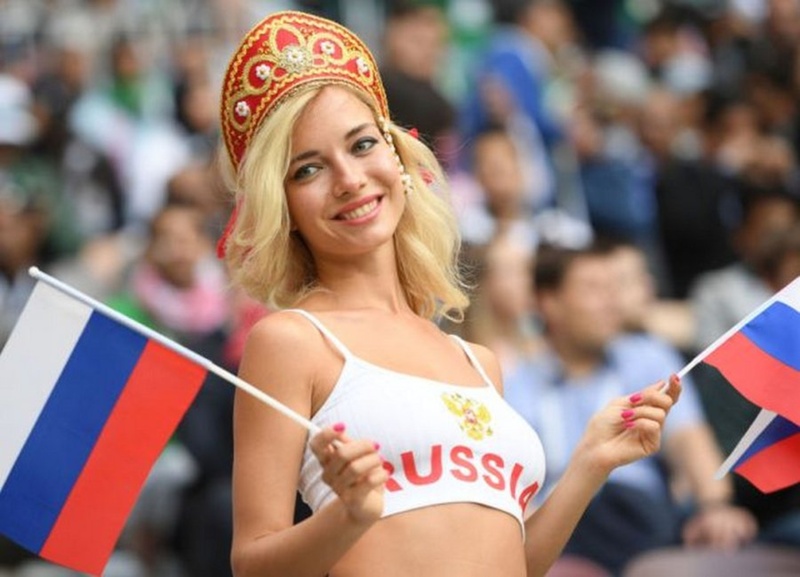 Порнозвезда решила помочь сборной России