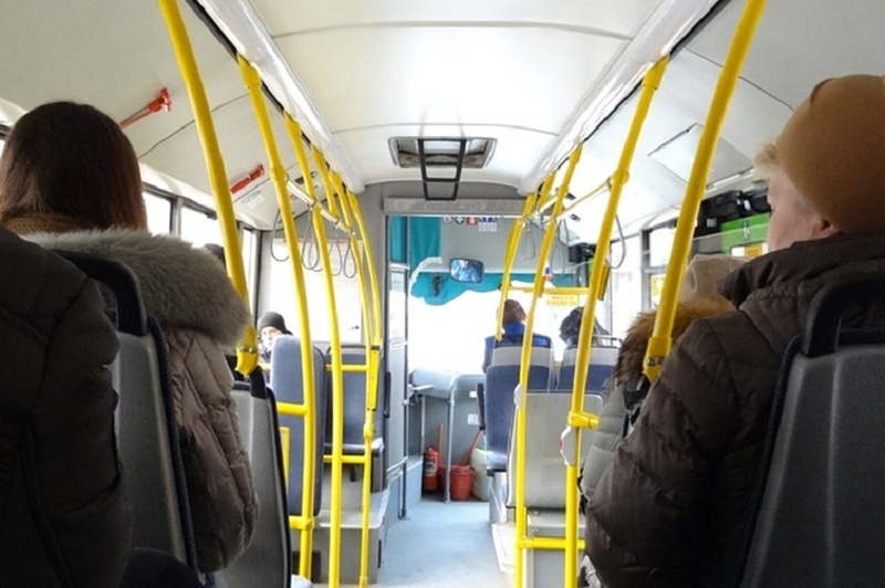 Обморок, удар: в тюменских автобусах не могут спасти пассажиров