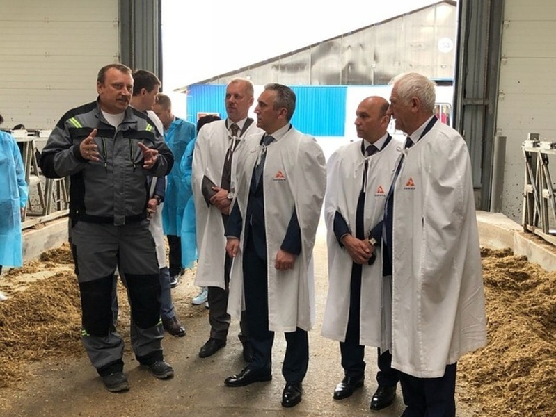 Александр Моор посетит молочный комплекс в Голышманово и откроет фестиваль