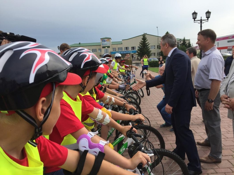 Глава Тюмени восхитился мастерством юных велосипедистов из Аромашево