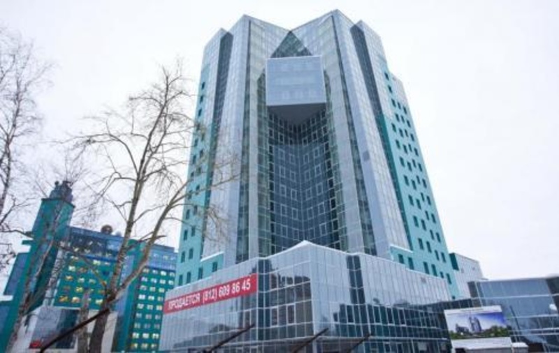 Газпром выставил на продажу свое здание в Сургуте