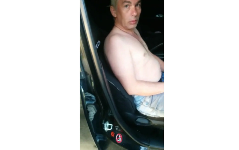 Тюменец наказал пьянчужку, который забрался в его машину: фото 
